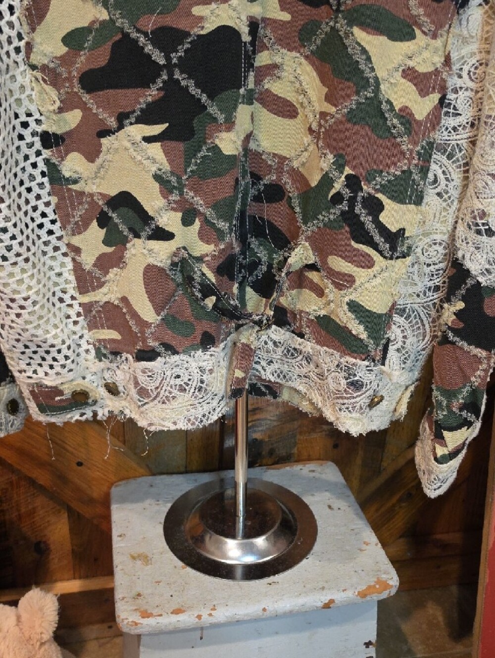 051p POL Patchwork Camouflage and Lace Jacket in Green and Brown - Picture 13 of 16